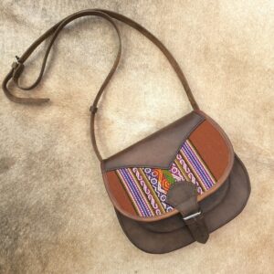 BANDOLERA MUJER CUERO CON DETALLE REGIONAL (ESTAMPADOS SURTIDO)